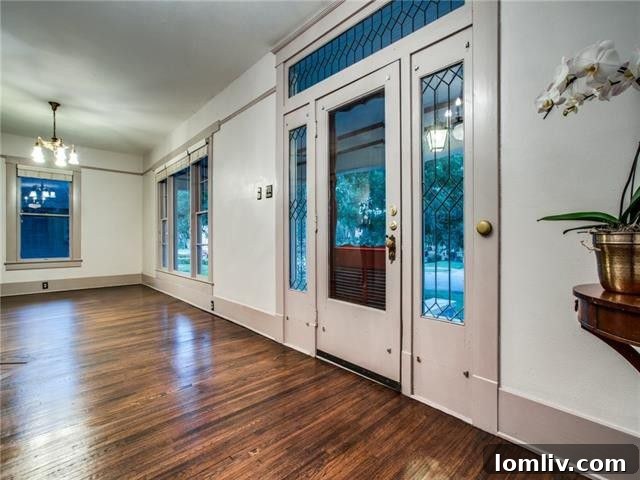 Diane Sherman Unveils Historic Winnetka Heights Craftsman Priced at 449000 6 Intricate Leaded Glass Transom and Sidelights in Historic Craftsman