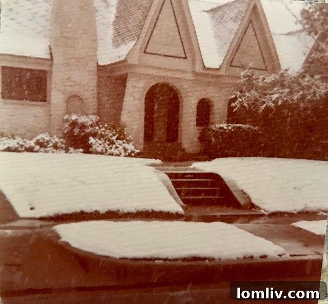 Historic photo of the Dallas Tudor home at its original University Park location.