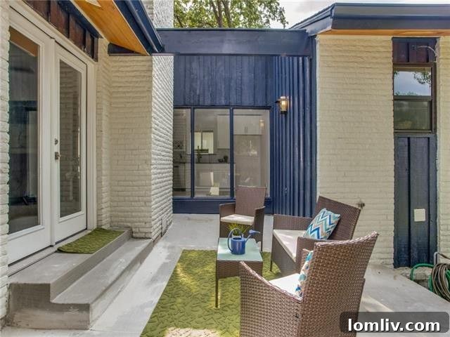 Broken Bow Beauty: The Premier Destination for Holiday Roasts 11 Cozy seating nook, highlighting a perfect blend of modern comfort and classic mid-century design elements, ideal for relaxation