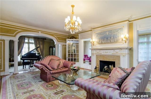 Swiss Avenue's Best No Gimmicks Just Grandeur 4 Lush, manicured gardens surrounding 5323 Swiss Avenue, Dallas