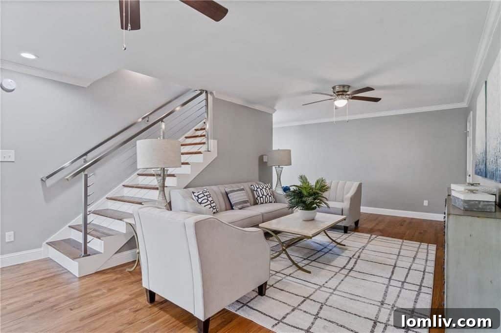Elegant Foyer and Entryway of 11031 Lawnhaven