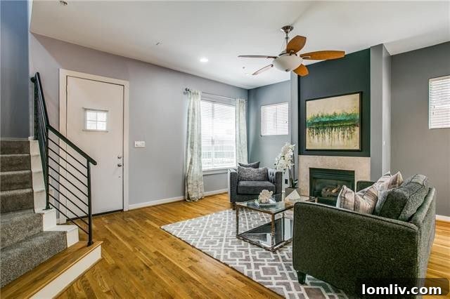 Oak Lawn Living Steps to Shops and Restaurants 9 Wycliff Townhome Master Suite