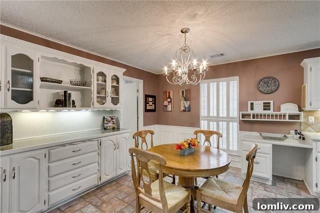 Bright and spacious great room ideal for family gatherings and entertaining.