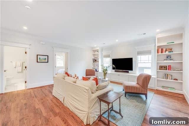 5424 Vickery Blvd - Bright and airy interior