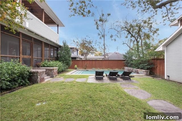 5424 Vickery Blvd - Exterior view with lush landscaping