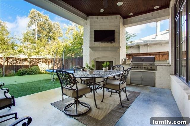4328 Purdue Avenue Patio