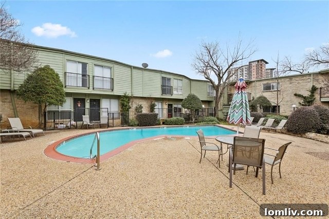 Turtle Creek Terrace, a courtyard complex in Dallas with diverse unit layouts and direct access to the Katy Trail.