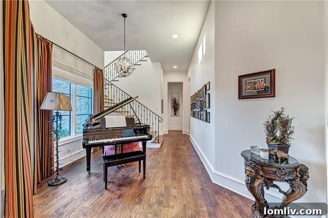 Bright and spacious casual dining area adjacent to the kitchen