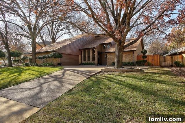 Soft Contemporary Home in Grapevine