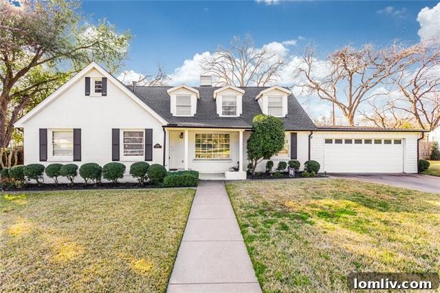 Curzon Avenue Cottage: Where Yesteryear Lives 2 Charming 1951 Fort Worth Home Exterior