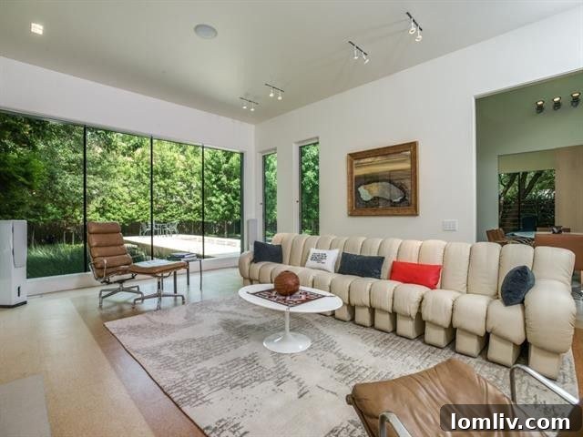 Modern kitchen with high-end finishes at 3212 Dartmouth Ave