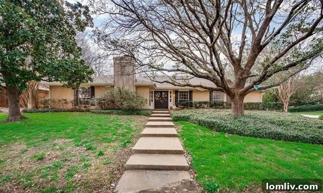 A Trio of Distinctive Las Colinas Casas 10 Classic Ranch-Style Home Exterior in Northgate Irving