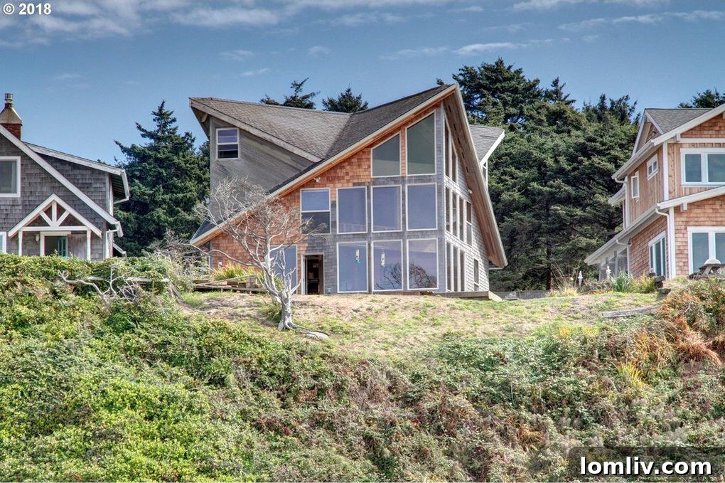 Stunning beachfront location of a Cannon Beach property