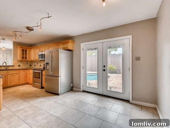 Larchgate Drive Contemporary Home - Gourmet Kitchen Details