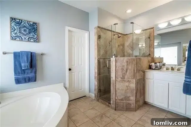 North Dallas Entertainer's Oasis with Pool, Plano Schools, and Unmatched Value at $445K 5 Luxurious Master Bedroom with En Suite Bathroom