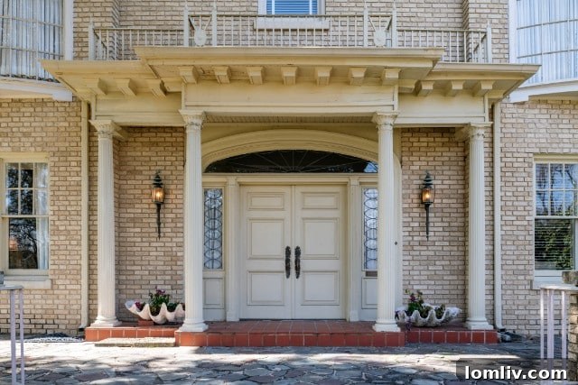 Grand Entrance of Historic Dallas Home - Lakeside Drive