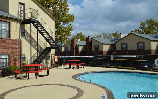Interior view of Bahama Glen Apartments.