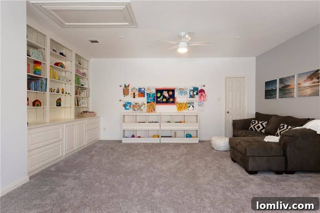 Inviting breakfast nook adjacent to the kitchen