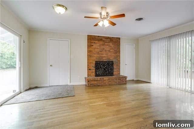 Large kitchen with potential for upgrades in a Lakewood home