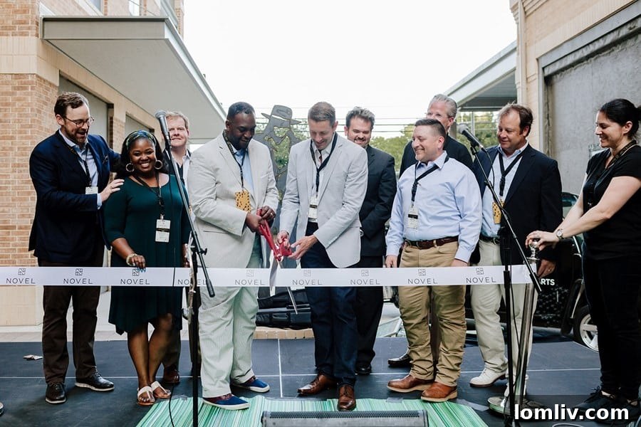Crescent Communities team at ribbon-cutting with Councilmen Casey Thomas and Chad West