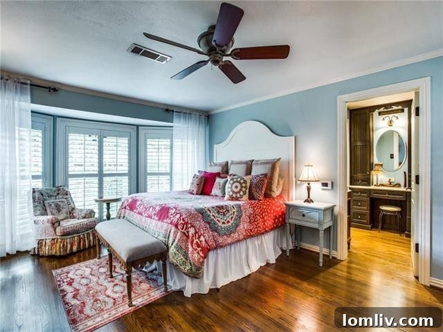Master Bedroom Sitting Area and Cozy Interior Design