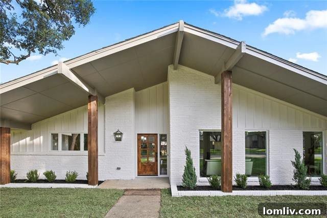 Midcentury Modern Dallas Home Exterior