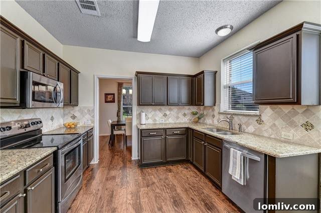 Weekend Wonders: North Texas Open Houses You Can't Miss 11 Luxurious Master Bathroom with Garden Tub in Rowlett Home