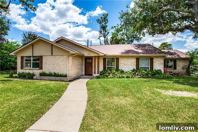 Beautifully Remodeled Kitchen with Large Island in North Dallas