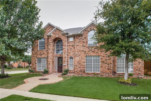 Large corner lot home with inviting exterior in Allen