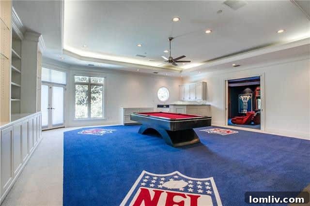 Spacious Living Area with High Ceilings and Natural Light