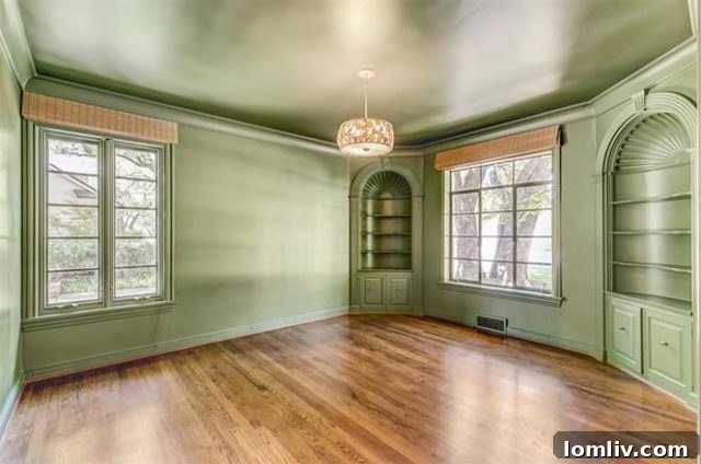 Elegant Dining Room with Georgian Built-ins