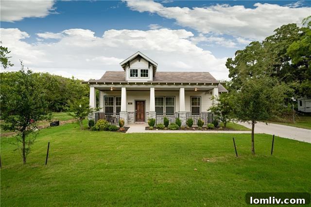 Contemporary Family Home in Kennedale: 404 W. 3rd Street