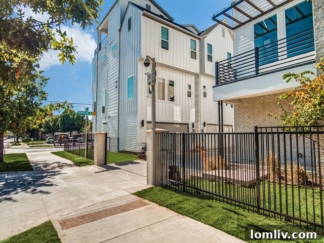 Uniquely Detached: Swiss Ave Crossing Redefines Townhome Living 5 Modern Architecture Dallas Townhomes - Swiss Ave Crossing