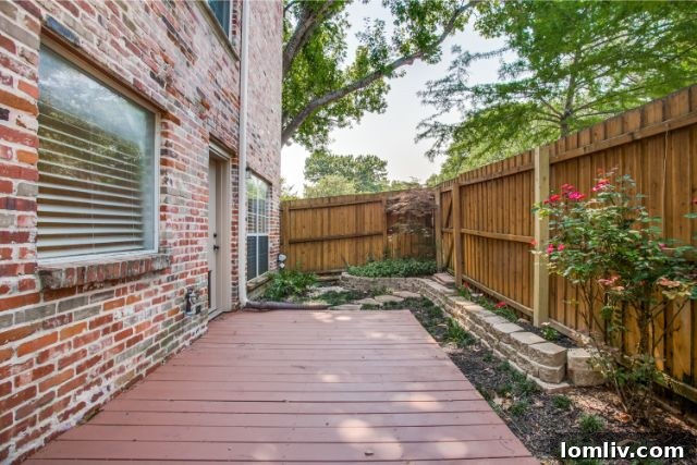 Charming Private Patio and Backyard of Dallas Duplex