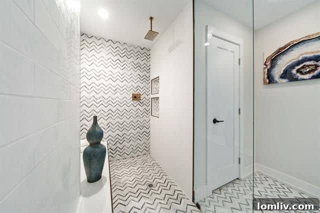 Elegant Bathroom with Modern Finishes