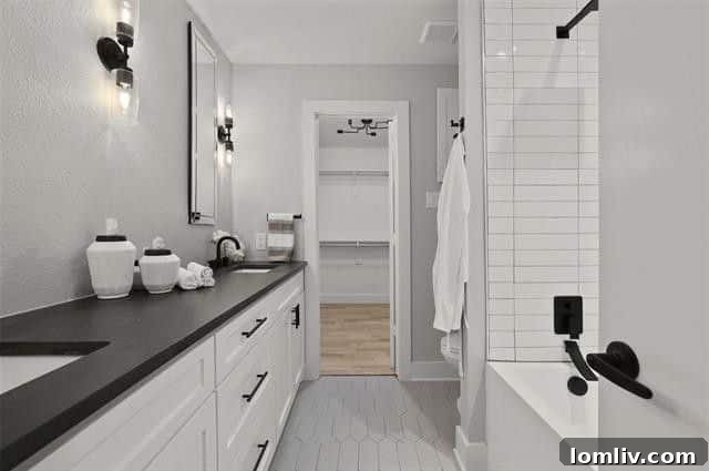 A Stunning Master Suite: Your Private Oasis in Dallas