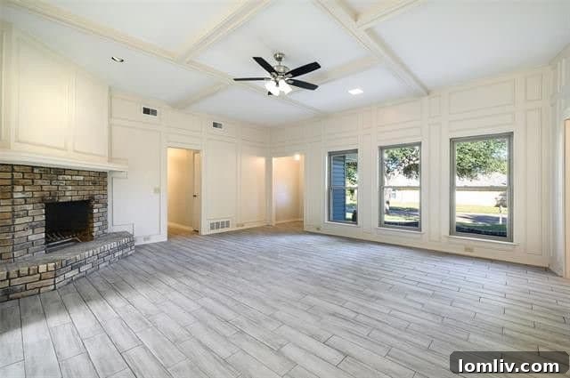 Bright and spacious living area of an updated Plano home