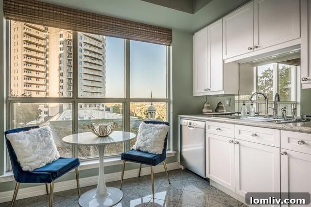 Luxe on Lee Parkway Living Room