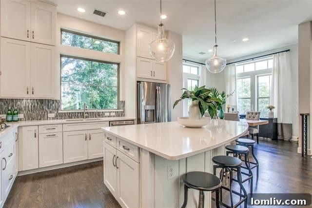 Fresh Finds in Old East Dallas: Open House Delights 11 Spacious and modern master bathroom with dual vanity and contemporary finishes