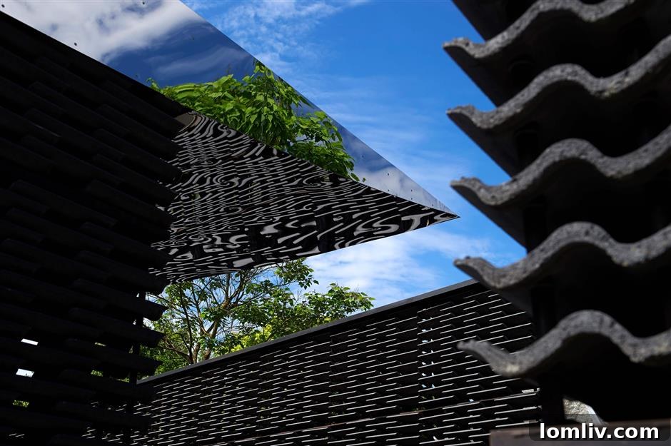 Serpentine-Pavilion.-London-England.Courtesy-of-the-Architect