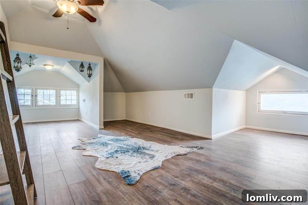 Expansive green lawn in the backyard, perfect for family enjoyment and gatherings.