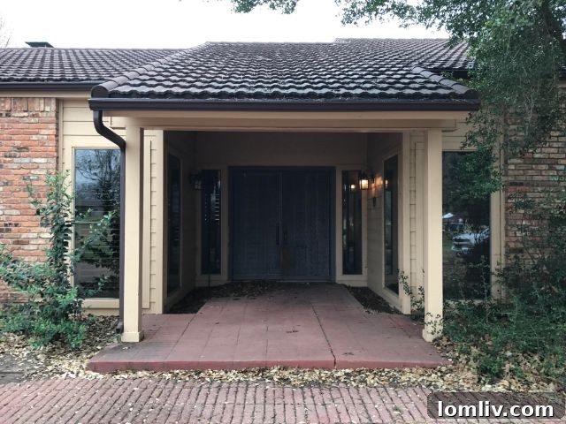 Before Renovation: Original Entryway Design