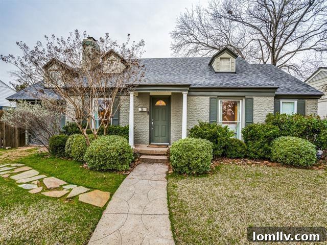 Charming Cottage Home in Midway Manor Dallas