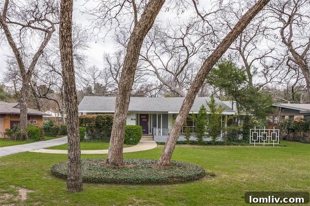 Midcentury Modern home exterior in Kessler Park Dallas