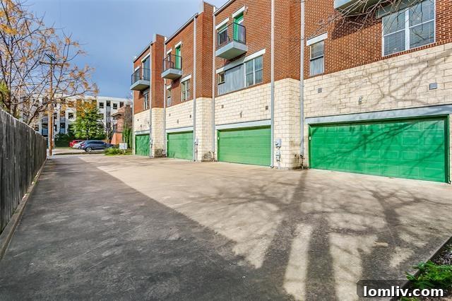 Fairmount Avenue Neighborhood Street View