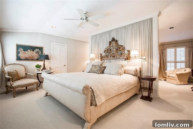 Luxurious Living Room with Fireplace - 5506 Waneta Dallas