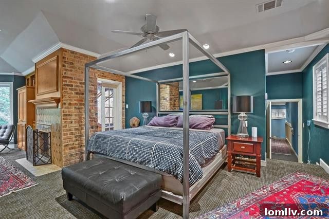 Discover All-Around Charm in 3 Suburban Gems 12 801-Portofino4