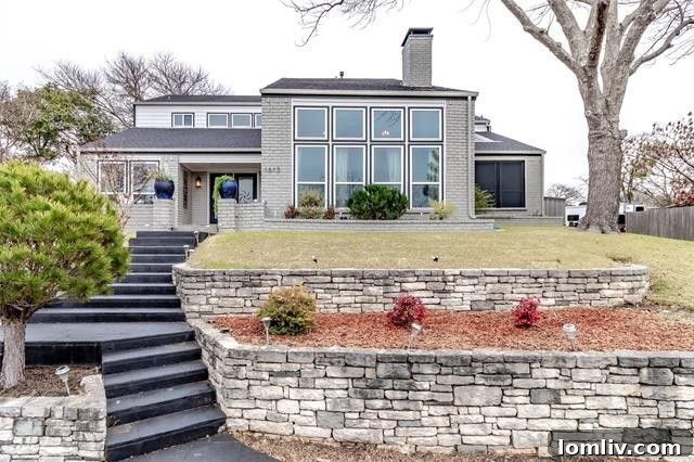 Discover All-Around Charm in 3 Suburban Gems 13 801-Portofino4