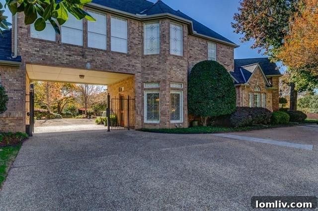 Colleyville-Home-Exterior-Porte-Cochere