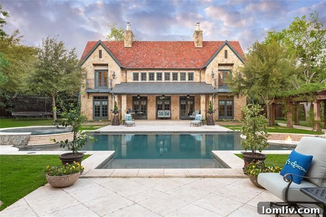 Expansive Outdoor Living Area with Pool and Spa